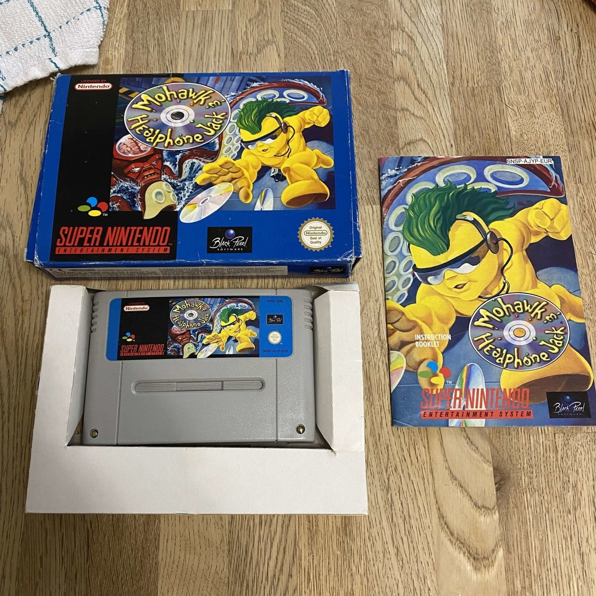 Buy Mohawk & headphone Jack -@ 8BitBeyond Buy Mohawk & headphone Jack -@ 8BitBeyond